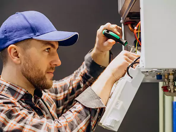 Why Choose Everett's Plumbing for Electric Tankless Water Heater Installation in Everett, MA?